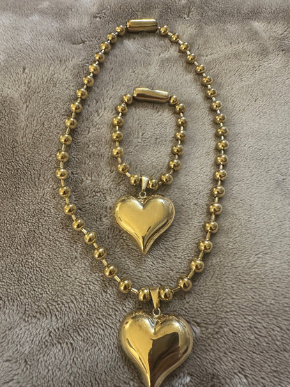 Ball Necklace and Heart Pendant Color Gold