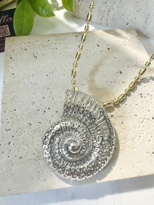 Caracol del Sol Necklace